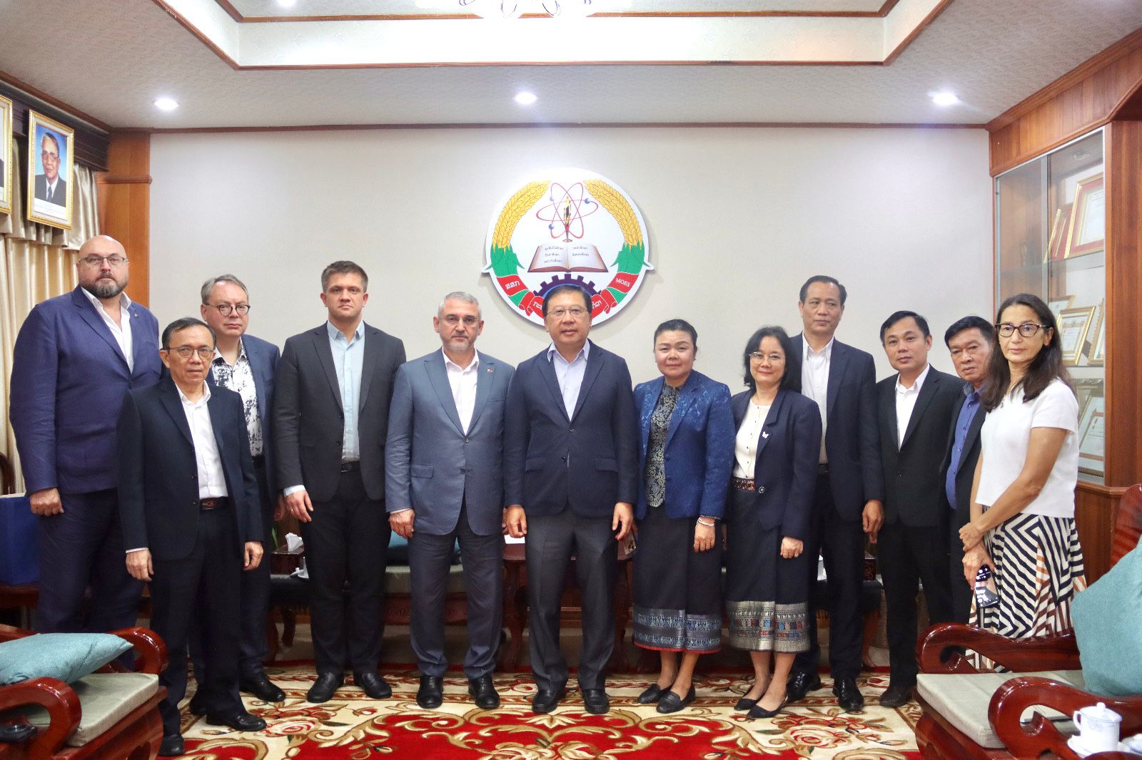 ສສກ-ຣັດເຊຍ ປຶກສາຫາລືກຽມສ້າງໂຮງຮຽນສາມັນສຶກສາ ມິດຕະພາບ ລາວ-ຣັດເຊຍ ຢູ່ ສປປ ລາວ